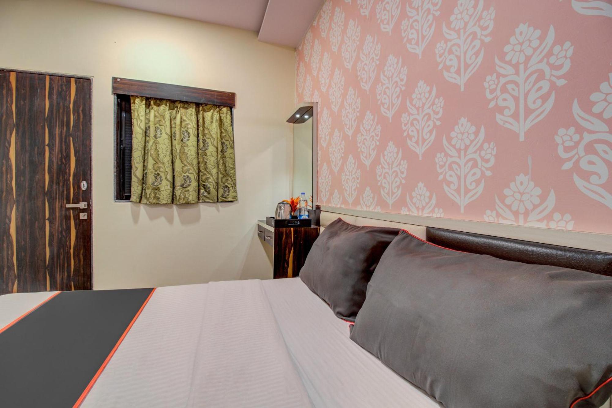 Hotel Collection O Golden Tulipz Boutique Bombaj Exteriér fotografie